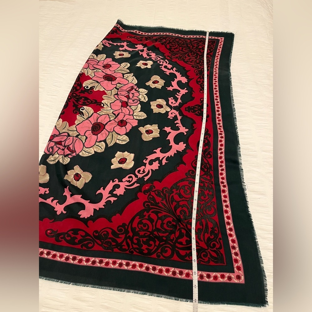 SHAWL SCARF Oversized Floral Classic Pattern Made Italy Fringe Lightweight Chic - Picture 9 of 10